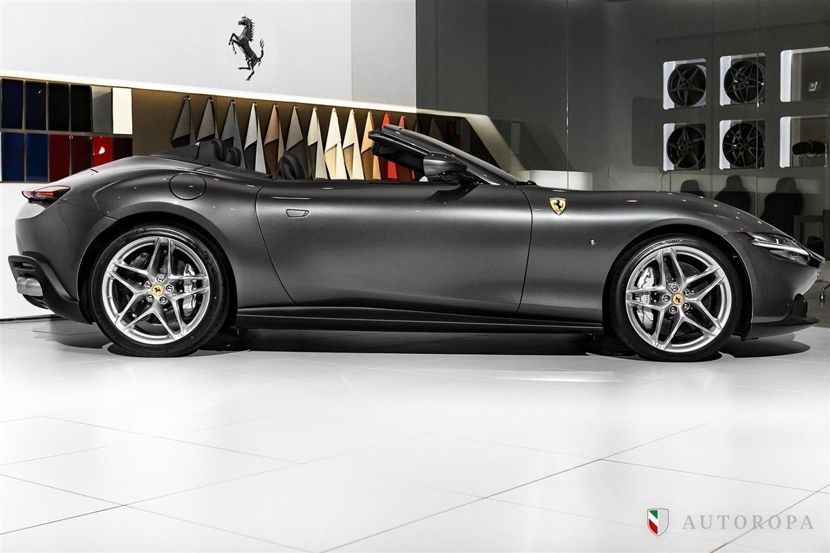 Ferrari Roma Spider 2024 (AI inläst)